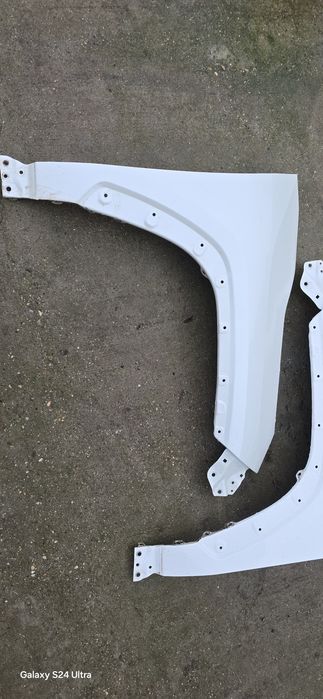 Aripa toyota rav4 hybrid model dupa 2019