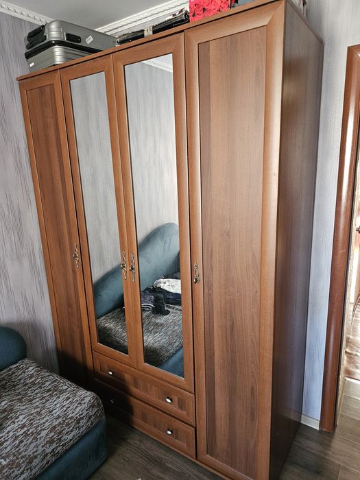 Спальный гарнитур