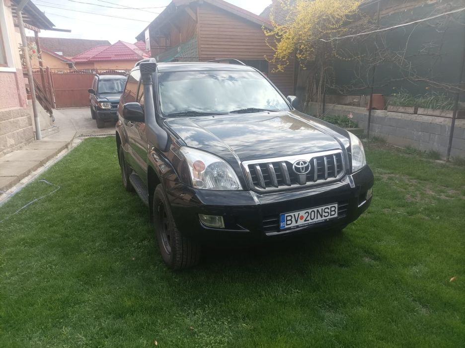 Vând Toyota Land Cruiser J 120 ,3 uși