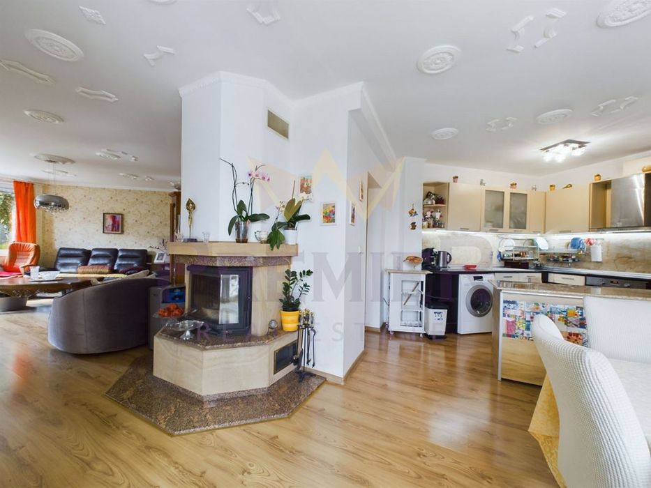 Продава се Къща в с. Осеново, Област Варна - 234 кв.м за 1347 €/кв.м - Снимка #7