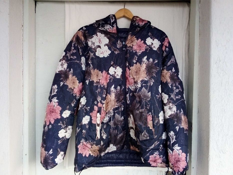 Дамско яке с две лица и качулка