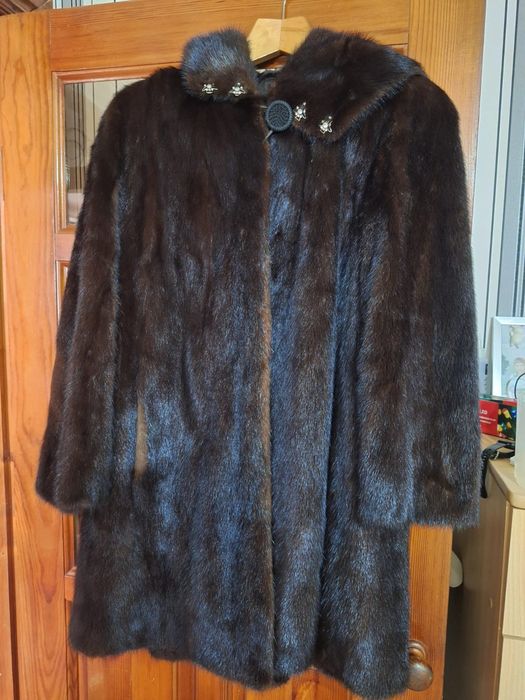 Продам норковую шубу