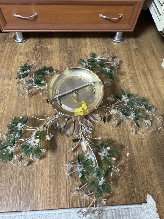 Продается люстра