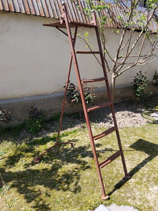 Продается стремянка.