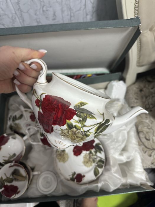 Посуда новая , очень красивая посуда