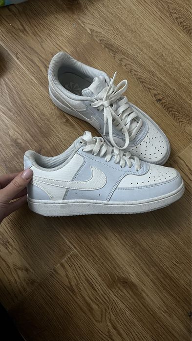 Кроссовки женские найки