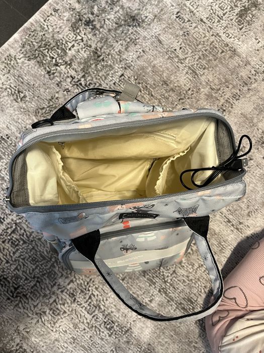 Раница NUBI BEIKOU за бебешки принадлежности, USB вход, еленчета/сива