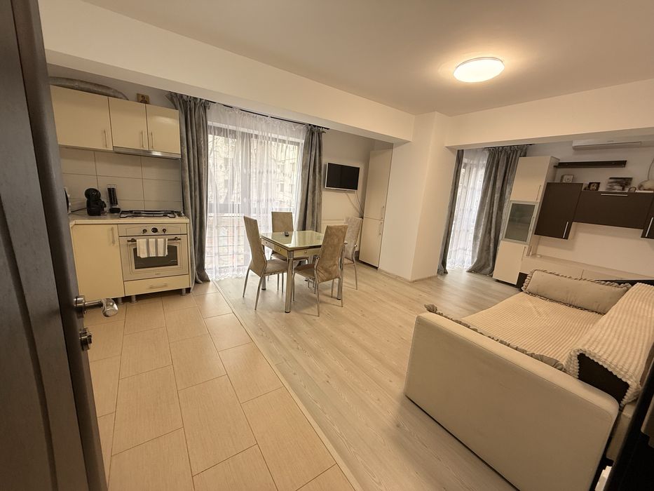 Inchiriez apartament 2 camere in regim hotelier