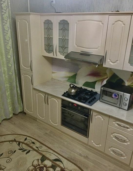 Три часа 5000 тенге. Абая