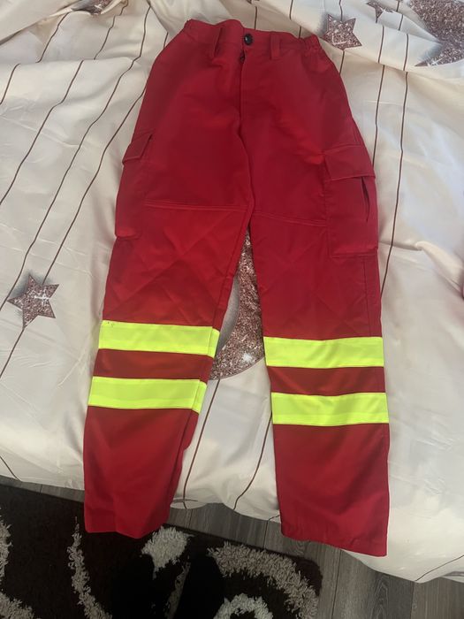 Pantaloni smurd