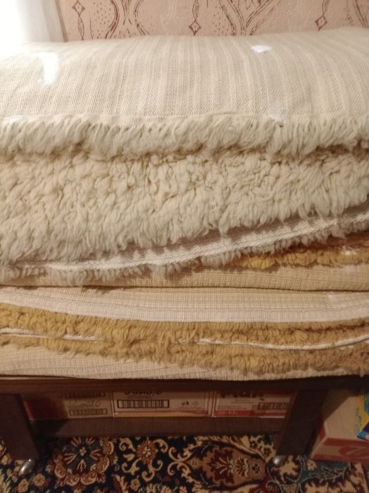 Продавам чисто нови вълнени китеници