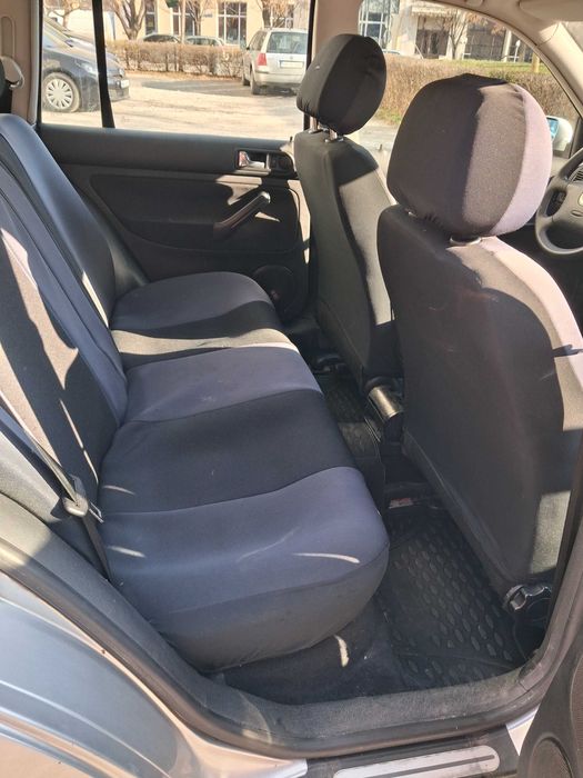 Volkswagen Golf 4 an de fabricație 2002