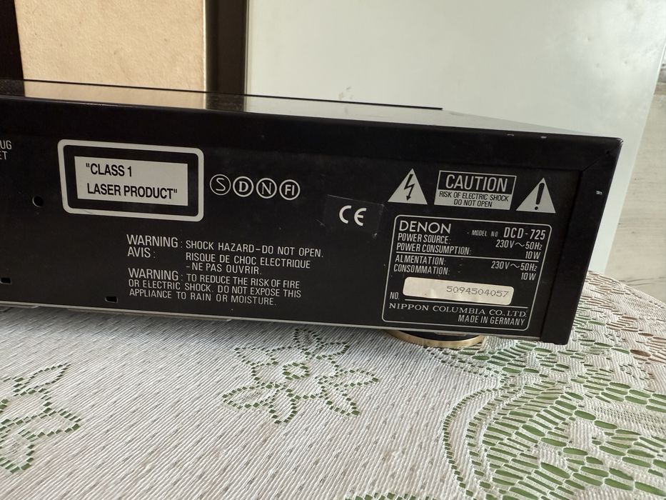 Denon DCD-725 CD player
