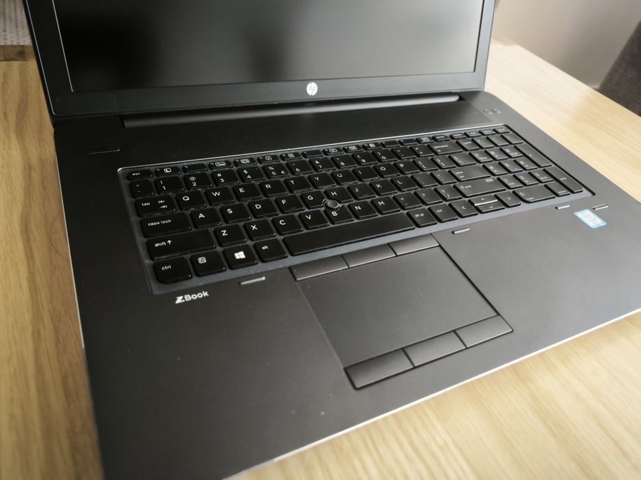 Laptop HP Zbook 17 G3 Monitor Cadou