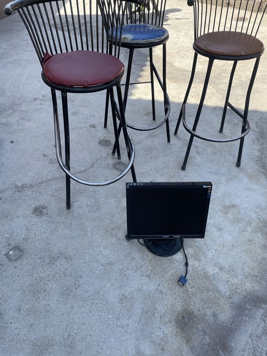 Манитор и железные стулья сатылады