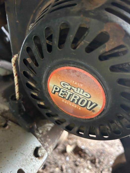 Продавам мото фреза