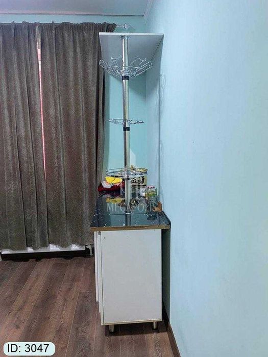 sharq 1 kivi magazin tarafda 1 xona kvartira sotiladi №3047