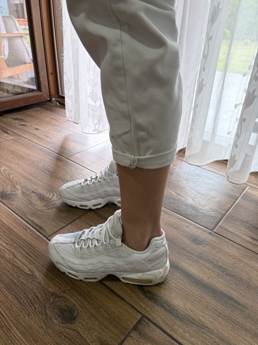 Дамски маратонки Nike