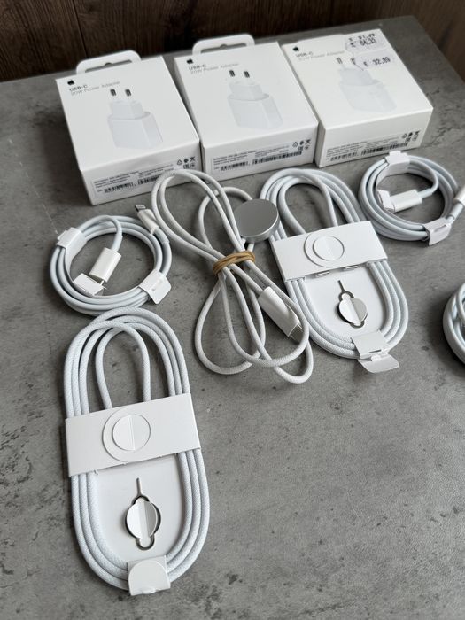 Оригинални АКСЕСОАРИ APPLE  charger iwatch зарядно адаптер кабел