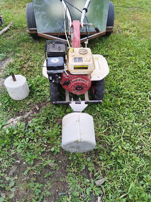 Motocultor cu remorca