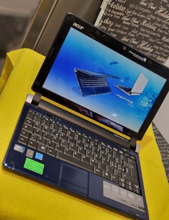 Mini laptop Acer Windows XP