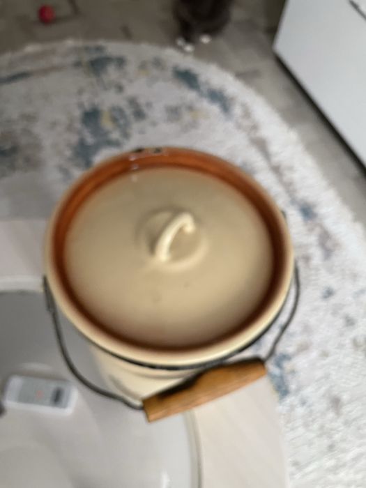 Продам бидон эмалированный