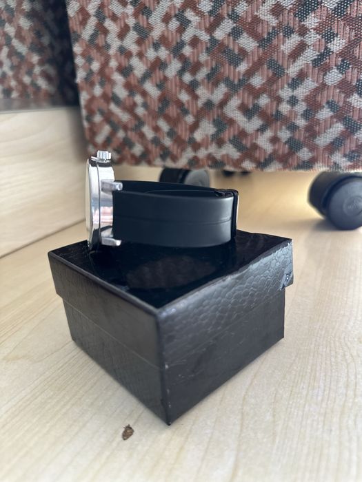 Продаю часы в хорошем состоянии