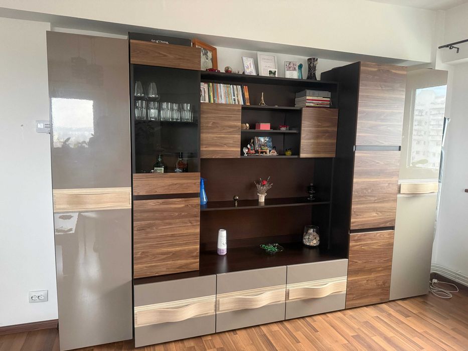 Vand Mobilier Sufragerie