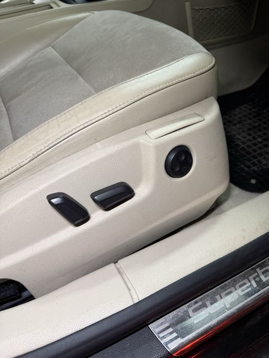 Scaune piele memorie incalzite alcantara fete usi Skoda Superb 2 crem