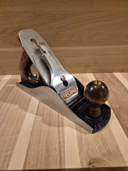 Инструменти за дърводелство