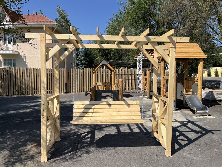 садовые качели из дерева