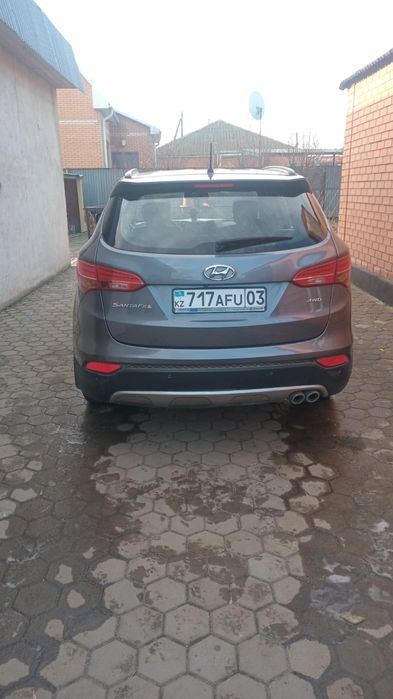 Продам Hyundai Santa fe 2014 года