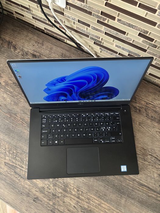 Dell Precision 5520 • Autocad• Photoshop• procesor i7• 16Gb• 512• Nvida Quadro 4gb• ( Inclusiv gaming)