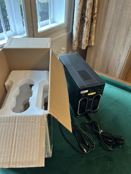 APC Back-UPS 1400VA, 230V, AVR (functie de stabilizator de tensiune), Prize Schuko 700W/1400VA