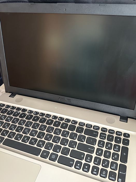 Продаю ноутбук asus