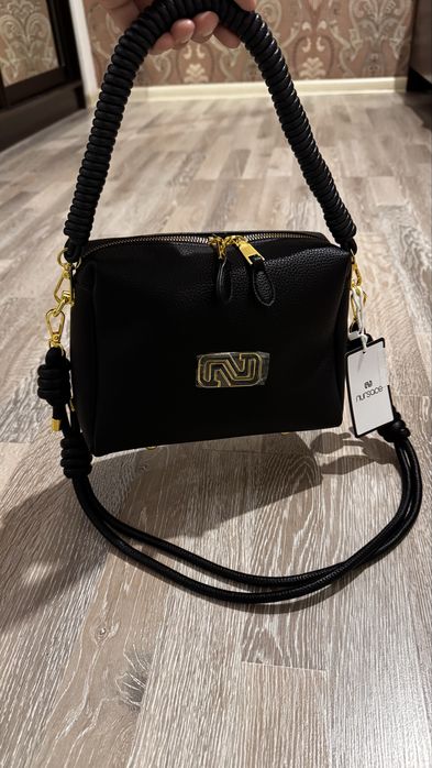 В наличии все сумки