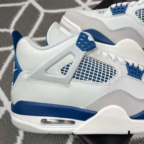 Sneakers Jordan4 Military Blue cu eticheta (nu Nike, Gucci, Adidas, Balenciaga)