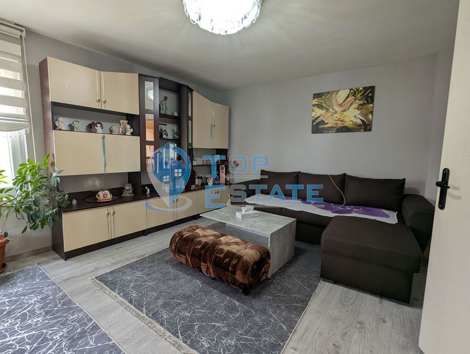 Ремонтирана тухлена къща в село Добри дял, обл. Велико Търново