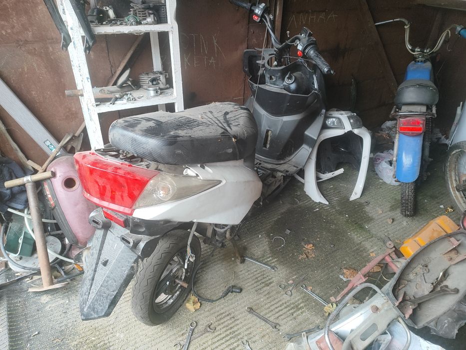 Продам скутер м8 150куб