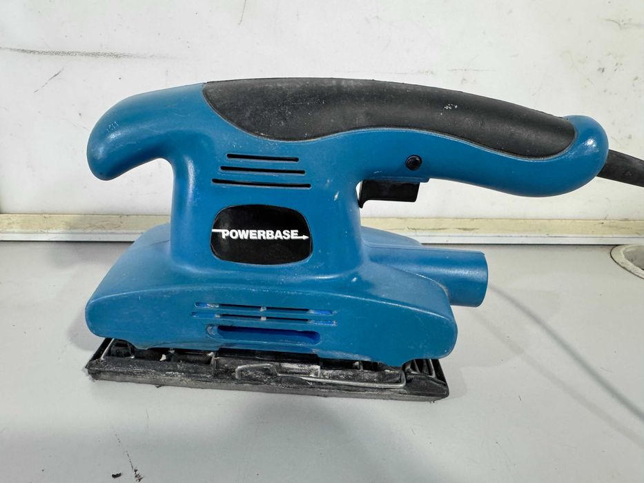 Виброшлайф - Black/Decker / PB / Challenge (135-220W)