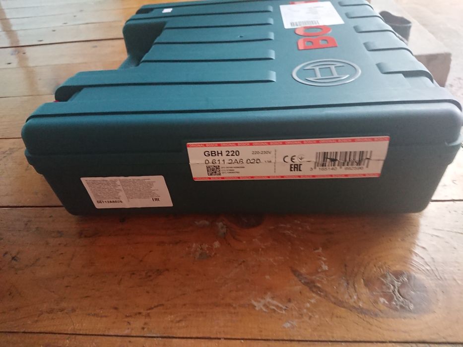 Перфоратор Bosch почти новый