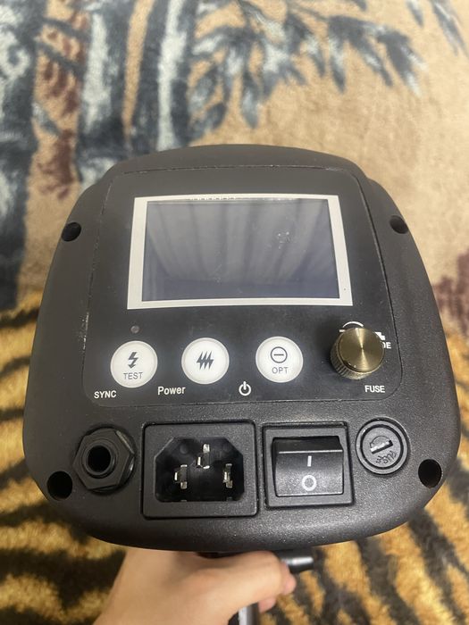 студийная фотовспышка menik FM-600