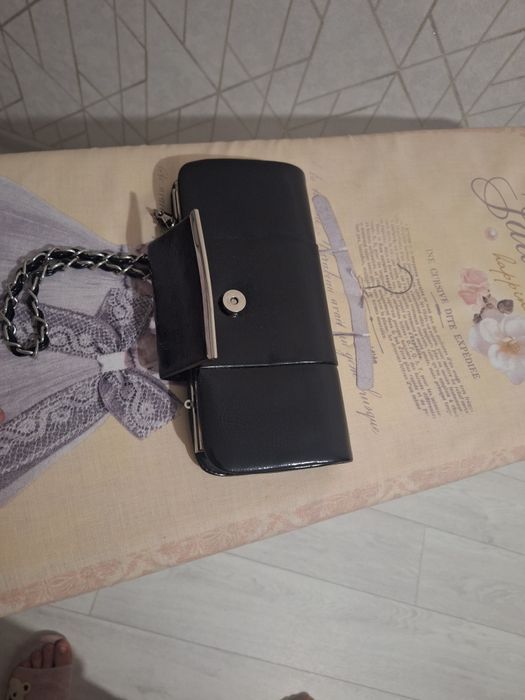 Сумочка женская, чёрная.