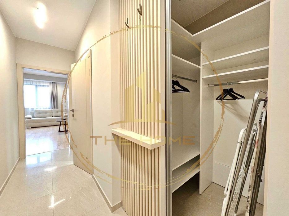 Луксозен 3 стаен Идеален Център