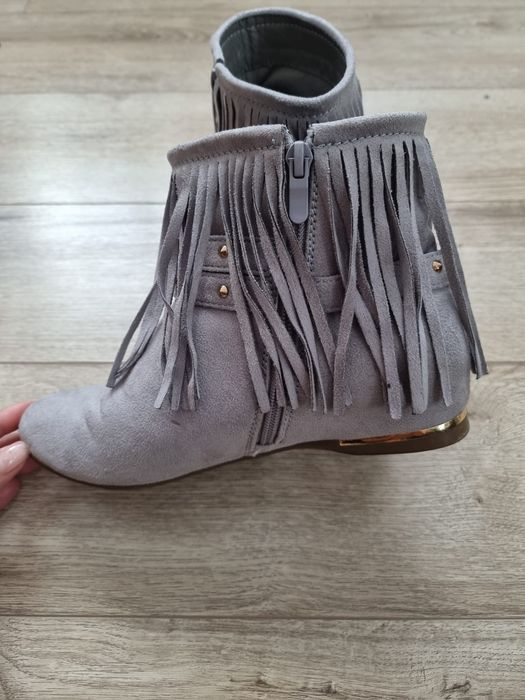 Botine ușoare cu franjuri, mărimea 38