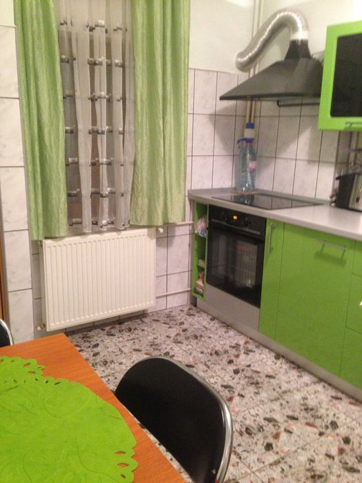 Închiriez Apartament 3 Camere Central
