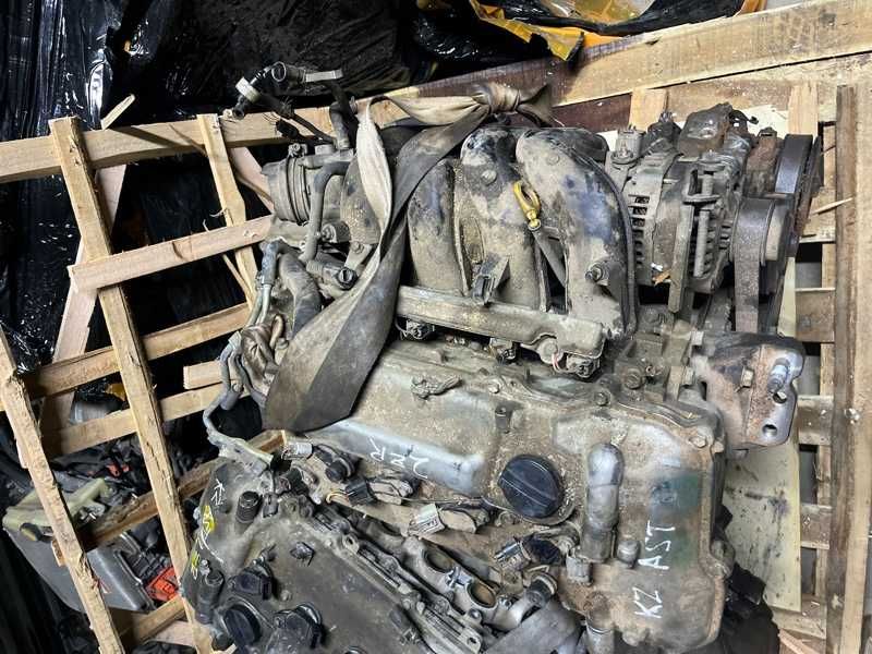 Двигатель Toyota Corolla 2ZR 1.8