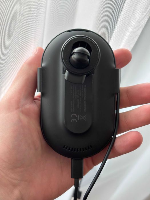 Xiaomi 20W Безжично зарядно–стойка за телефон за кола (ново)