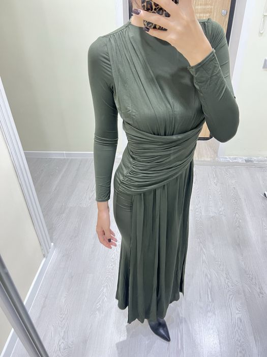 Элегантное платье