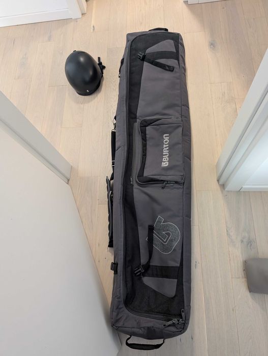 Snowboard placa, boots, casca și husa